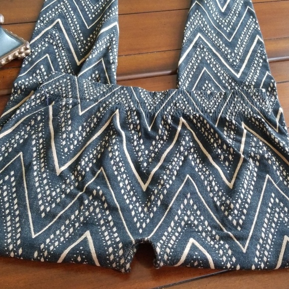 EYE CANDY 🍭 LEGGINGS - Picture 4 of 7